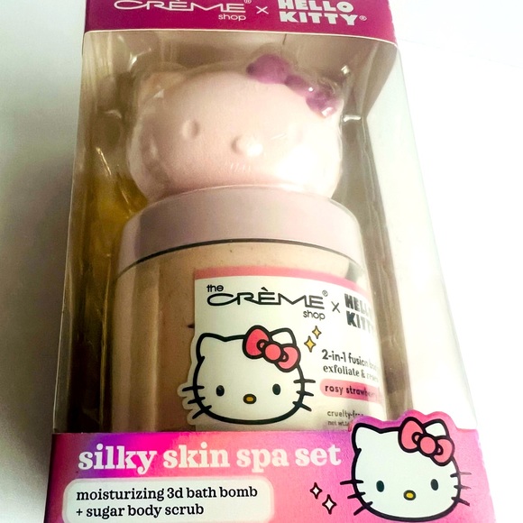 The Creme Shop Hello Kitty Silky Skin Spa Set Rosy Strawberry - Picture 1 of 4